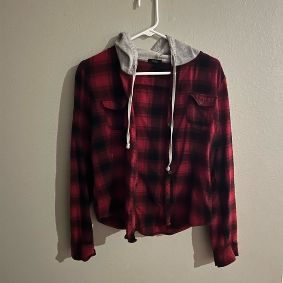 Nollie hooded flannel size Medium - Picture 1 of 4